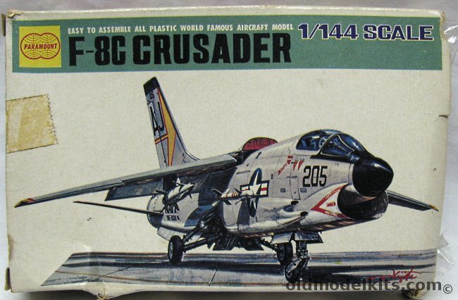 Paramount 1/144 F-8C Crusader - US Navy, 6015-39 plastic model kit